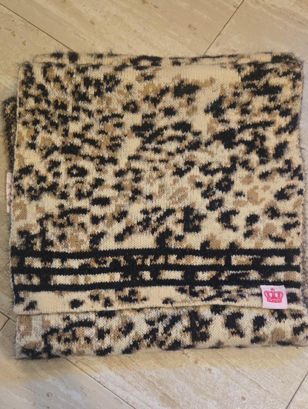 Juicy Couture Los Angeles Leopard Print Knit Scarf